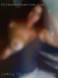 Looking for a female slut in Effingham, IL to please me.